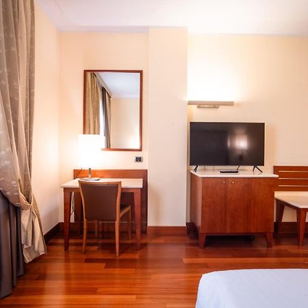 Hotel Airone - Ombrellone Incluso Al Bagno Dolce Vita A Marina Dal 1 Giugno Al 15 Settembre 그레세토 외부 사진