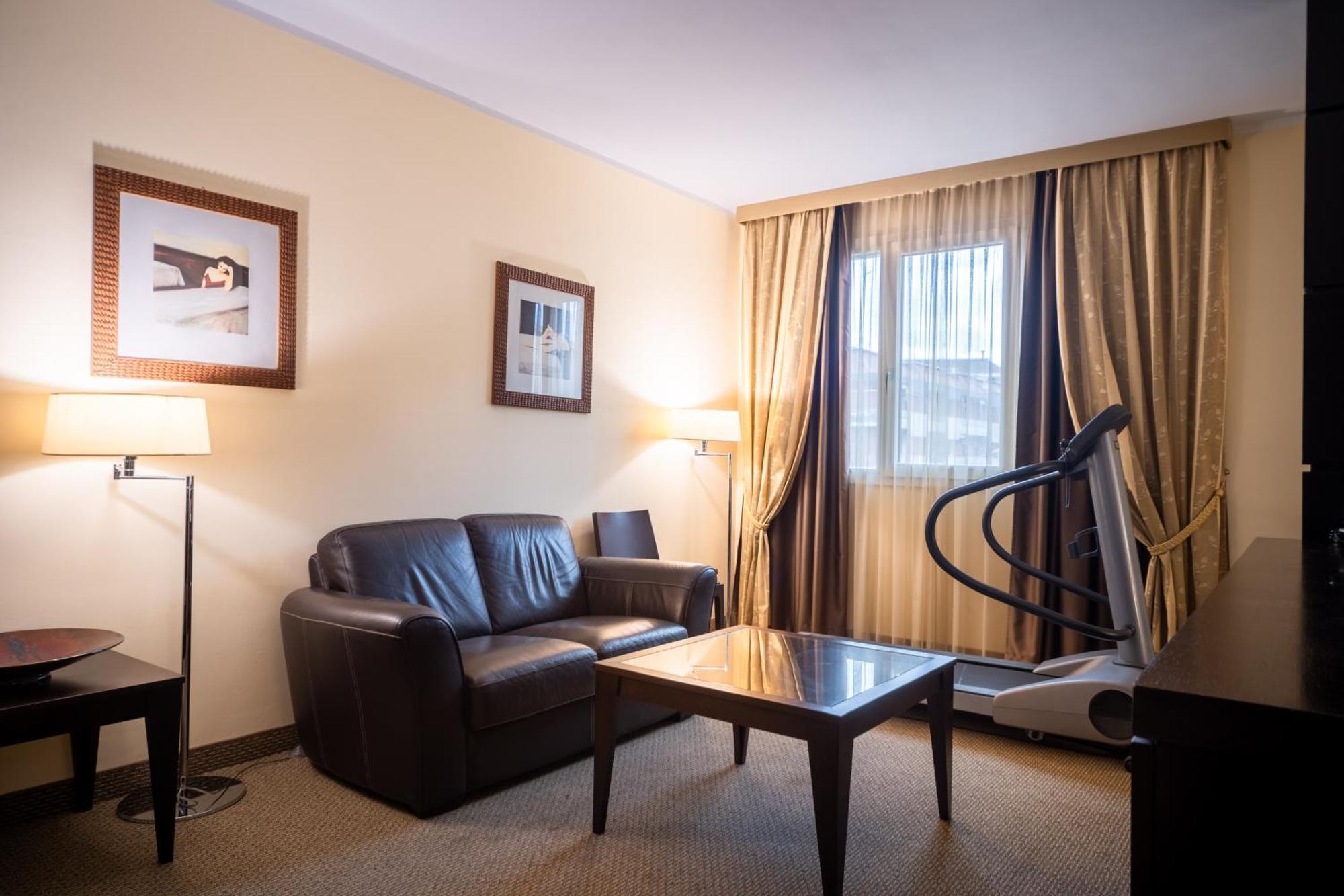 Hotel Airone - Ombrellone Incluso Al Bagno Dolce Vita A Marina Dal 1 Giugno Al 15 Settembre 그레세토 외부 사진